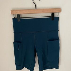 Athleta Blue All In 7” Biker Short Size XS